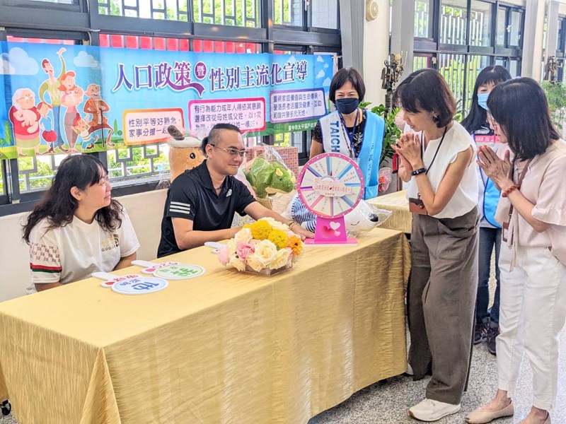 新人參與默契大考驗活動現場