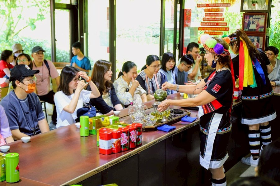 優遊吧斯阿里山鄒族文化部落阿里山茶葉品茶交流