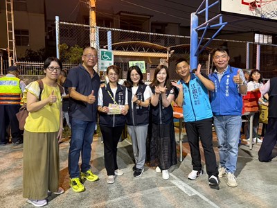 光明里中秋聯歡晚會合照