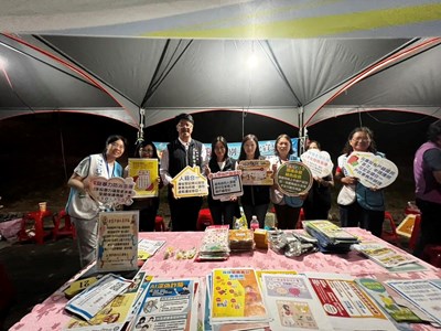 114年度議長盃全民健行GO健康LETSGO健行活動設攤宣導民政局彭岑凱副局長一同參與