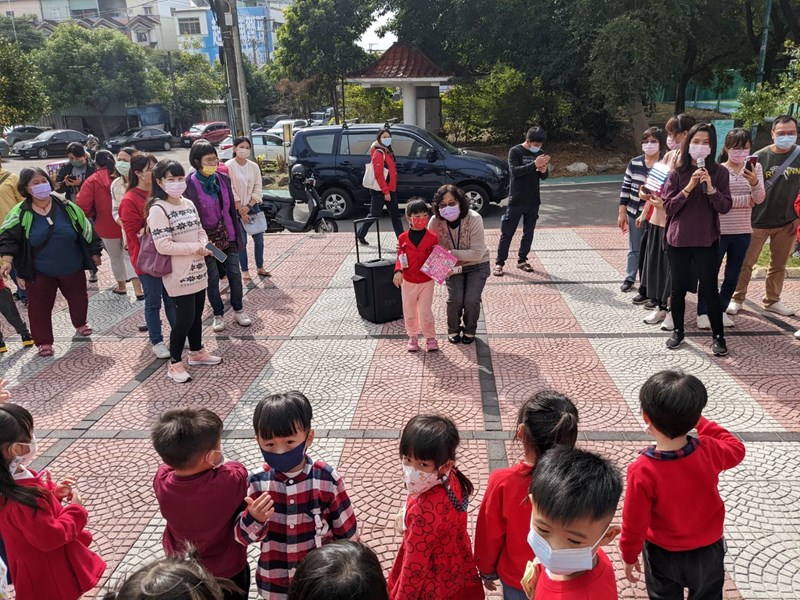 臺中市中華非營利幼兒園-小朋友祥獅獻瑞3